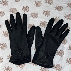 Source Unknown Black Gloves